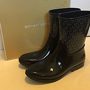 michael kors sutter rain bootie